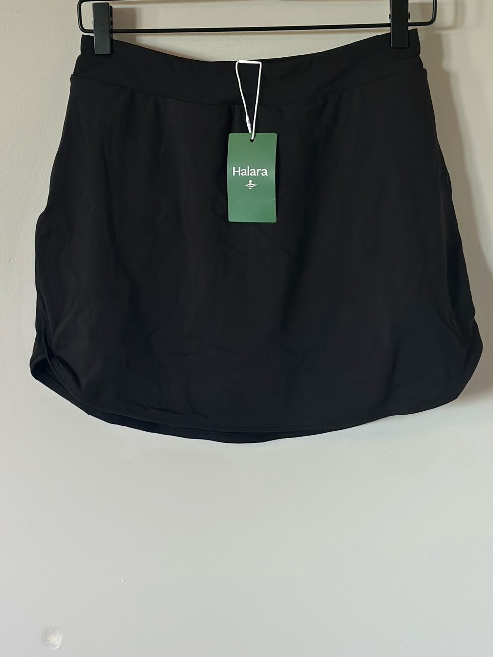 HALARA Black Athletic Golf Skort - Picture 2 of 6